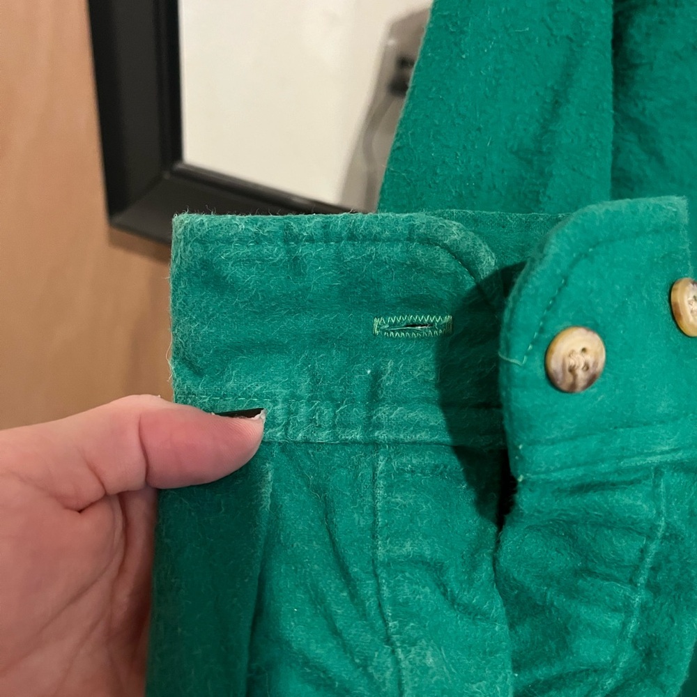 Vintage Outdoor Exchange Kelly Green button down size medium - Picture 7 of 13